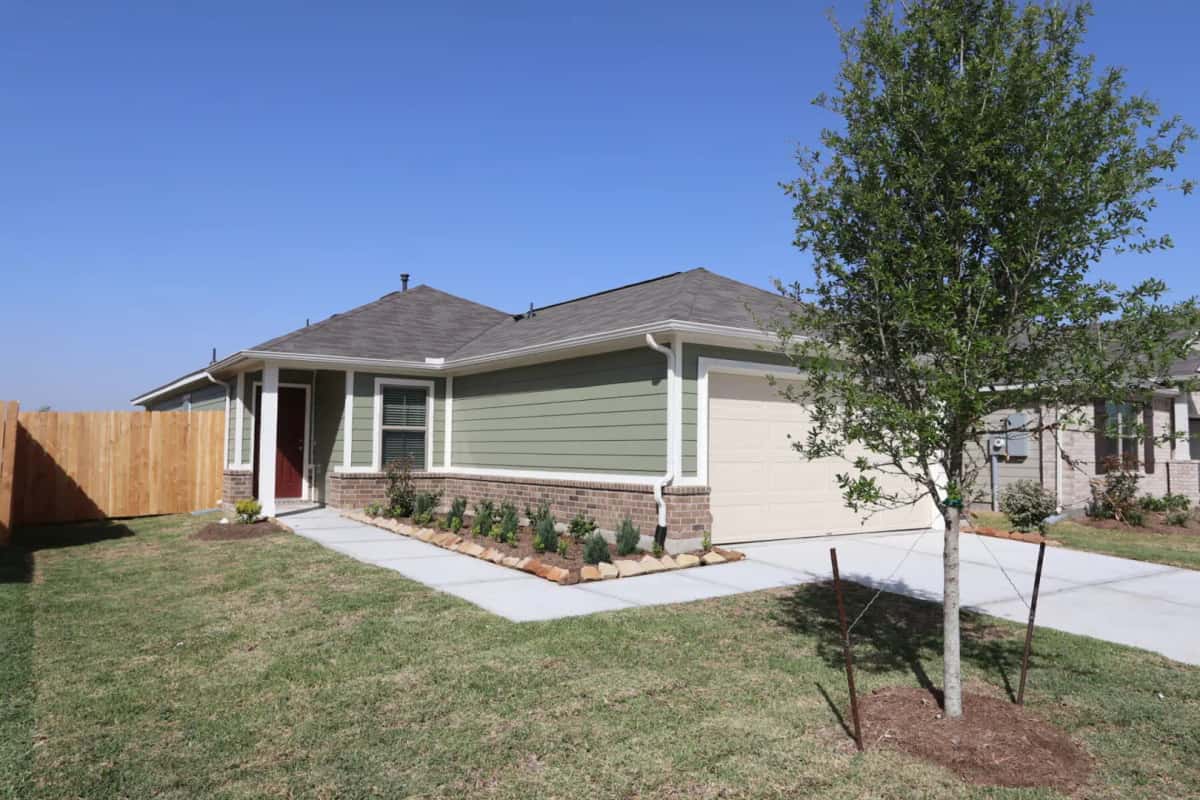 Mustang Crossing Detached in Alvin, Texas, Usa preconstruction