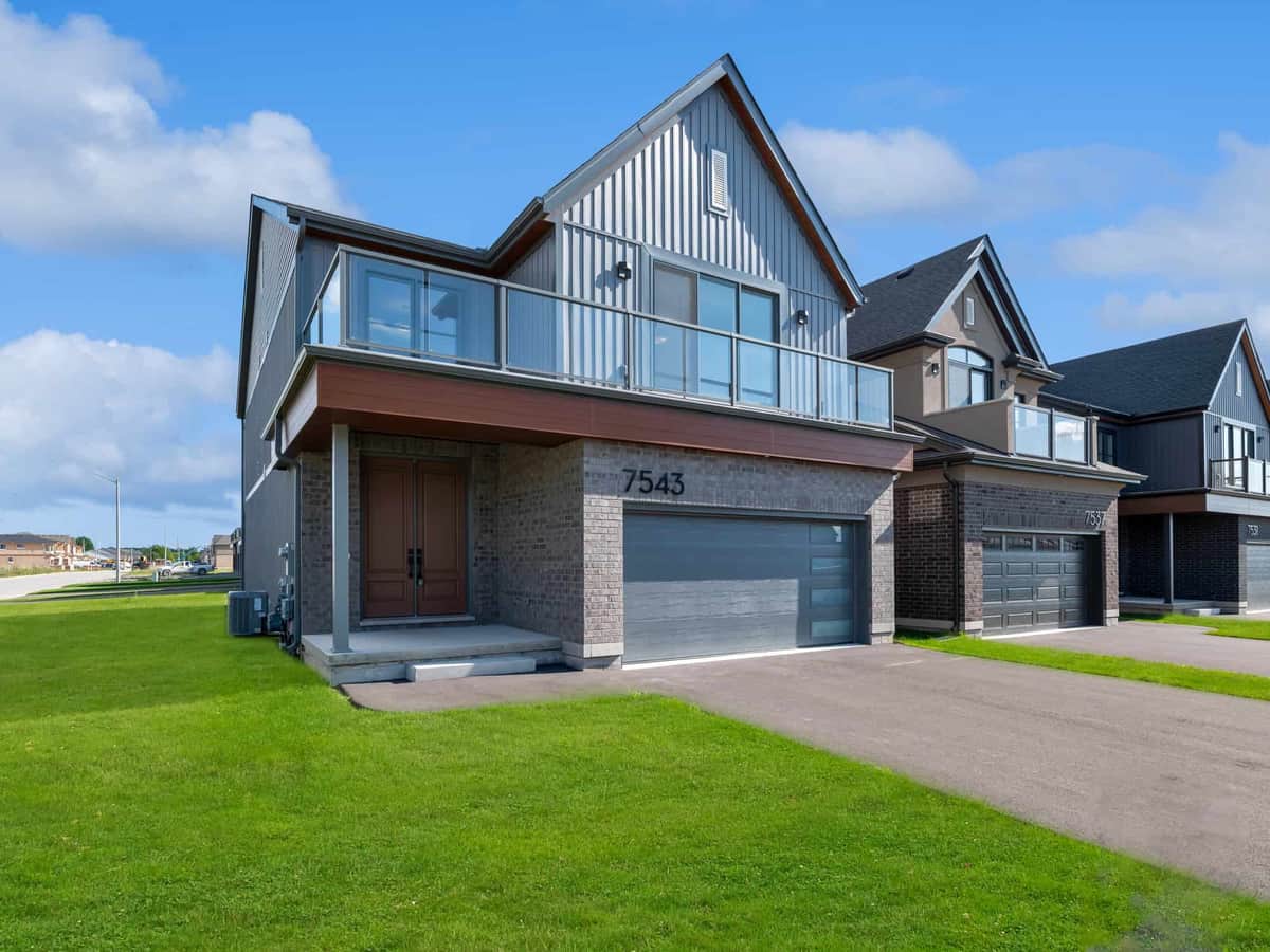 Splendour Towns Detached in Niagara Falls, Ontario, Canada preconstruction