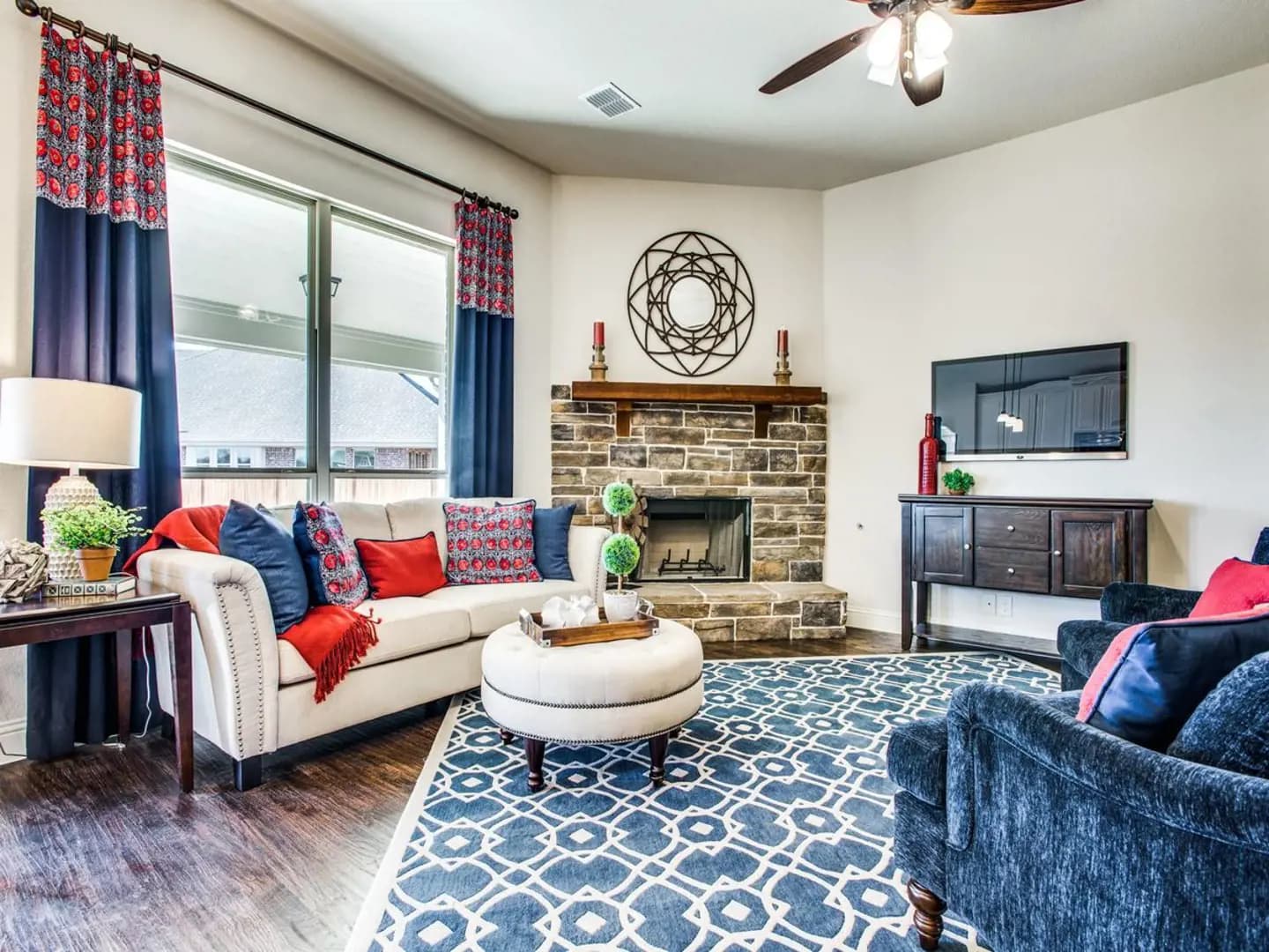 Eagle Glen - 1708070951558 2020 01 20 09 43 45 37075870 190807