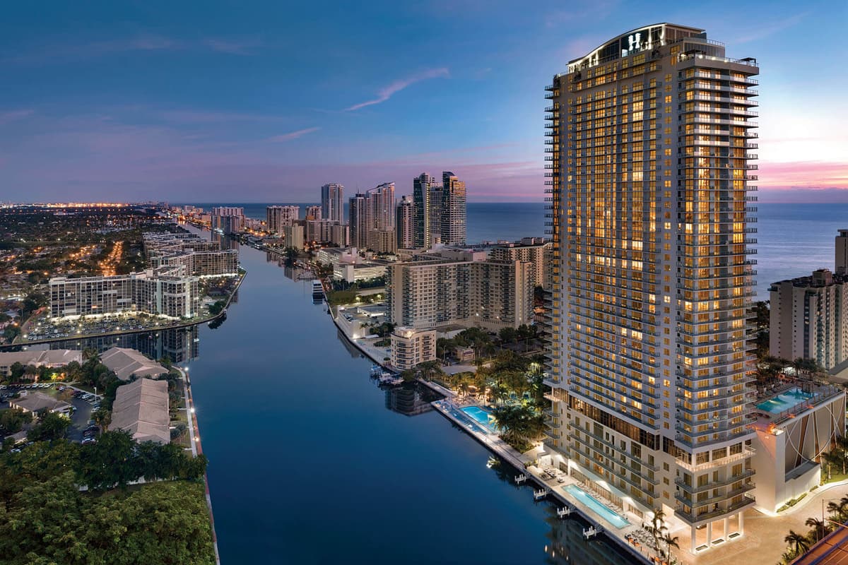 HYDE Beach House Condo Hollywood Florida Usa preconstruction