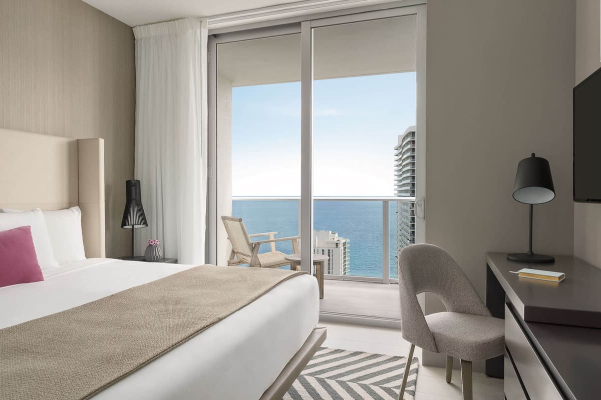 HYDE Beach House Condo Hollywood Florida Usa preconstruction