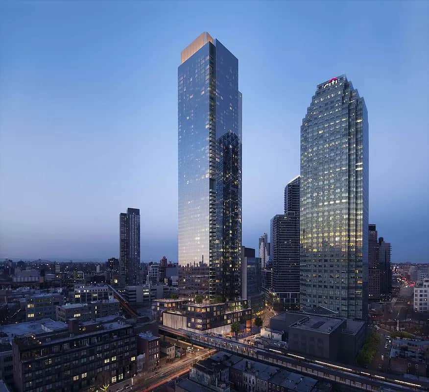Skyline Tower Condo in Long Island City, New York, Usa preconstruction Skyline Tower Condo in Long Island City, New York, Usa preconstruction