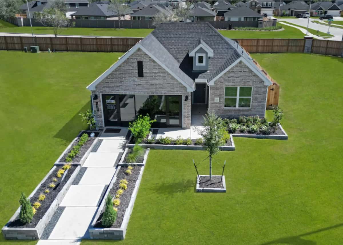 Post Oak Pointe Detached in Arcola, Texas, Usa preconstruction Post Oak Pointe Detached in Arcola, Texas, Usa preconstruction