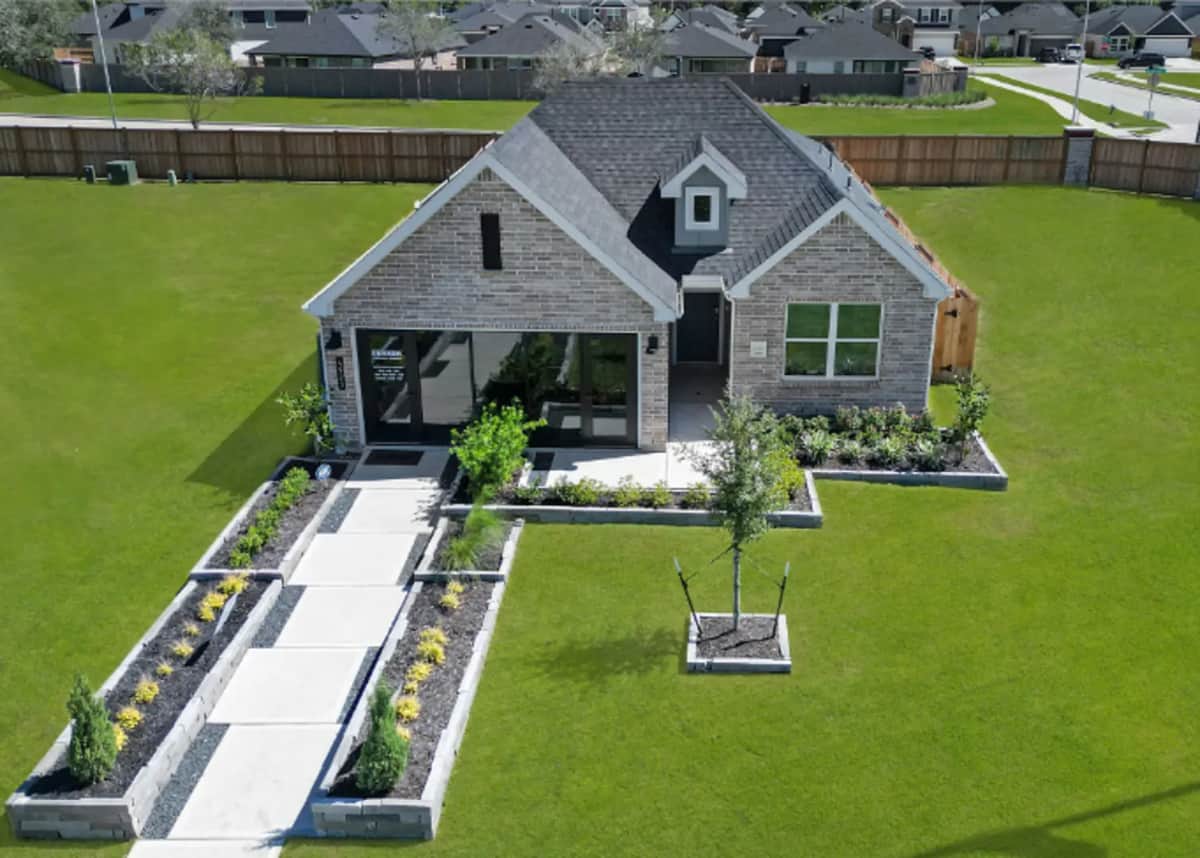 Post Oak Pointe Detached in Arcola, Texas, Usa preconstruction Post Oak Pointe Detached in Arcola, Texas, Usa preconstruction