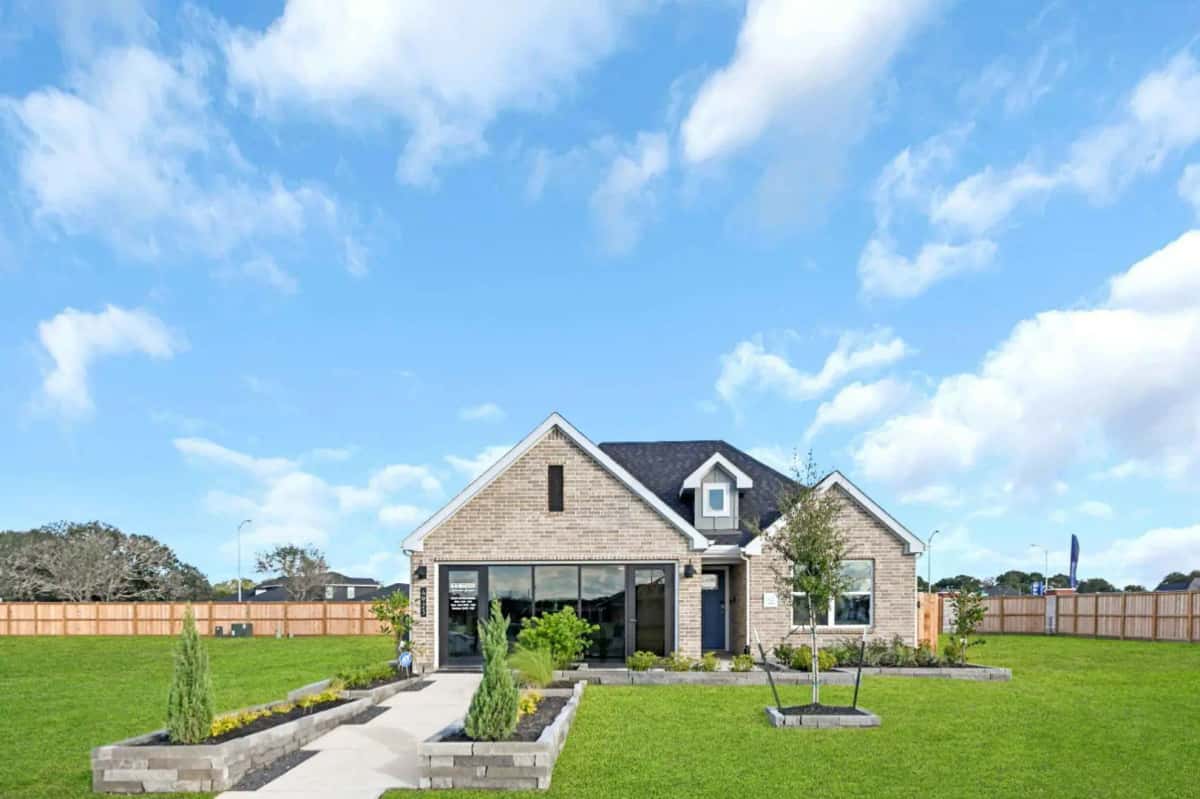 Post Oak Pointe Detached in Arcola, Texas, Usa preconstruction Post Oak Pointe Detached in Arcola, Texas, Usa preconstruction