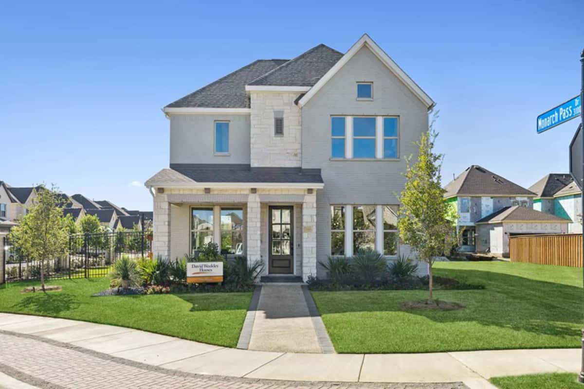 Lakeside at Viridian Villa Series Detached in Euless, Texas, Usa preconstruction Lakeside at Viridian Villa Series Detached in Euless, Texas, Usa preconstruction