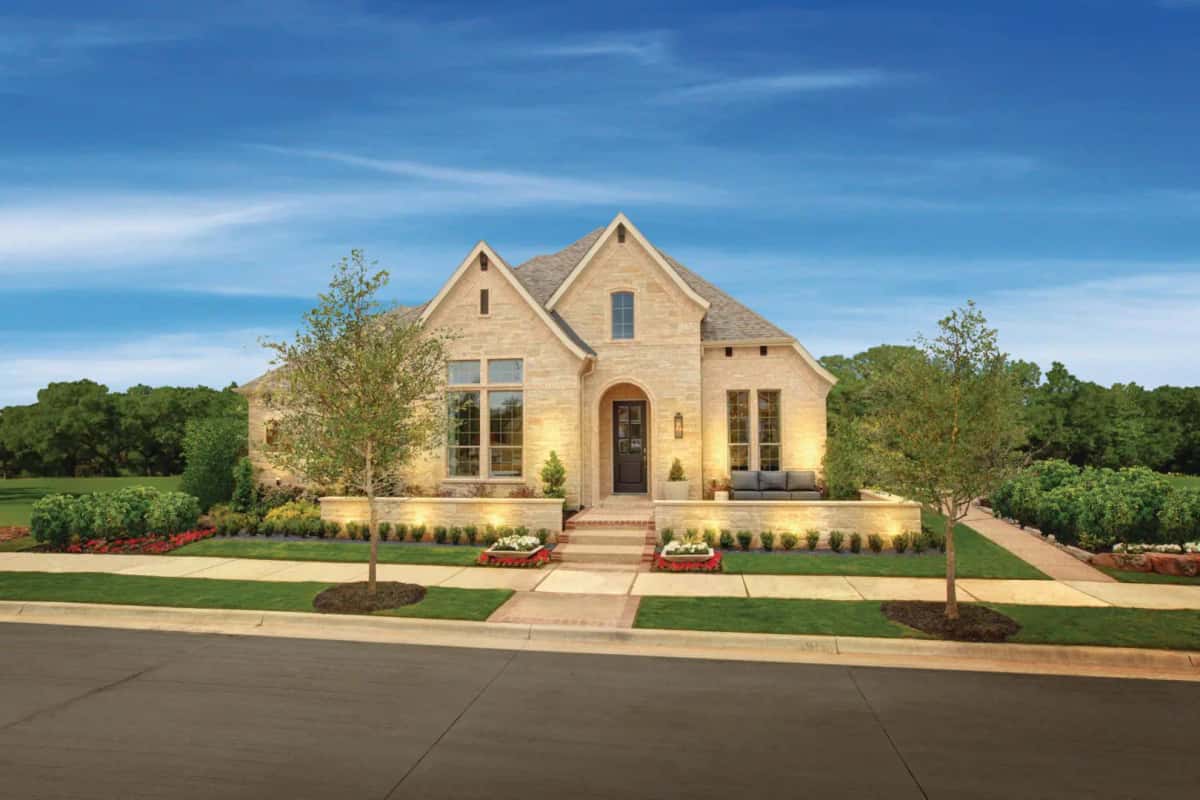 Viridian 65' Detached in Euless, Texas, Usa preconstruction Viridian 65' Detached in Euless, Texas, Usa preconstruction