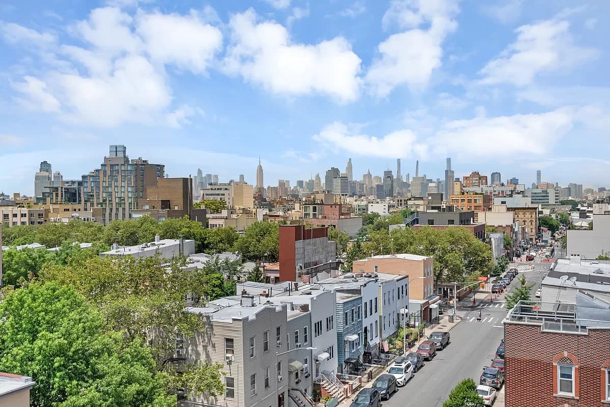 490 Lorimer Street Condominium