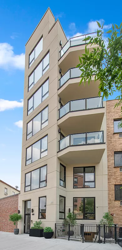 61 North Henry Condo in Brooklyn, New York, Usa preconstruction